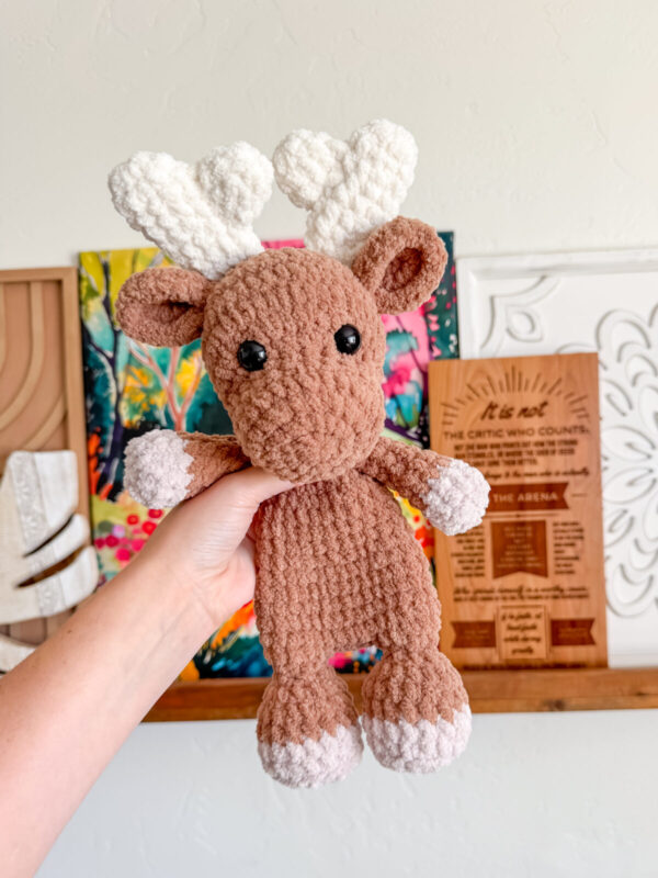 Plush Moose Snuggler Pattern - Image 3