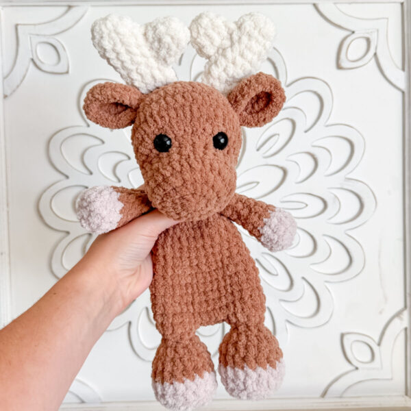 Plush Moose Snuggler Pattern - Image 2